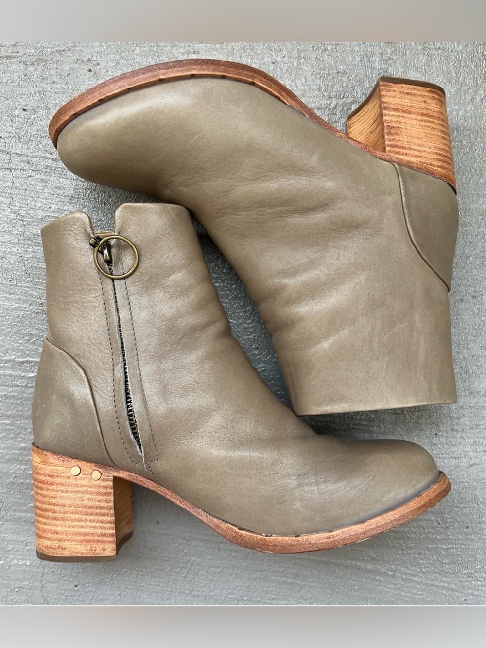 beek Coronet Concrete Leather Ankle Booties 6.5